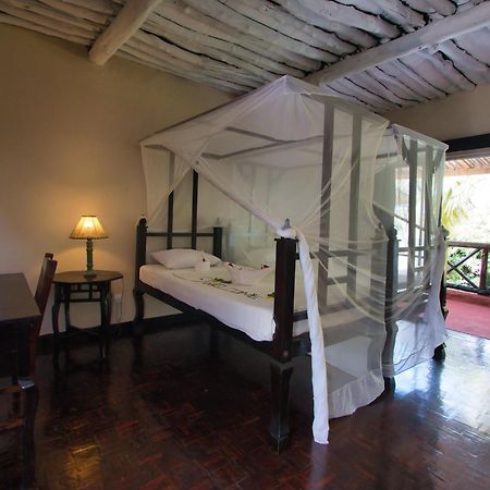 Barracuda Inn Resort Watamu Exterior photo