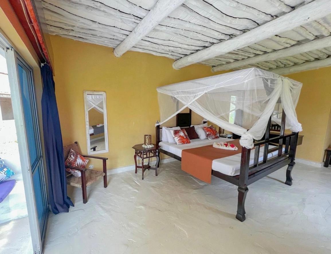 Barracuda Inn Resort Watamu Exterior photo