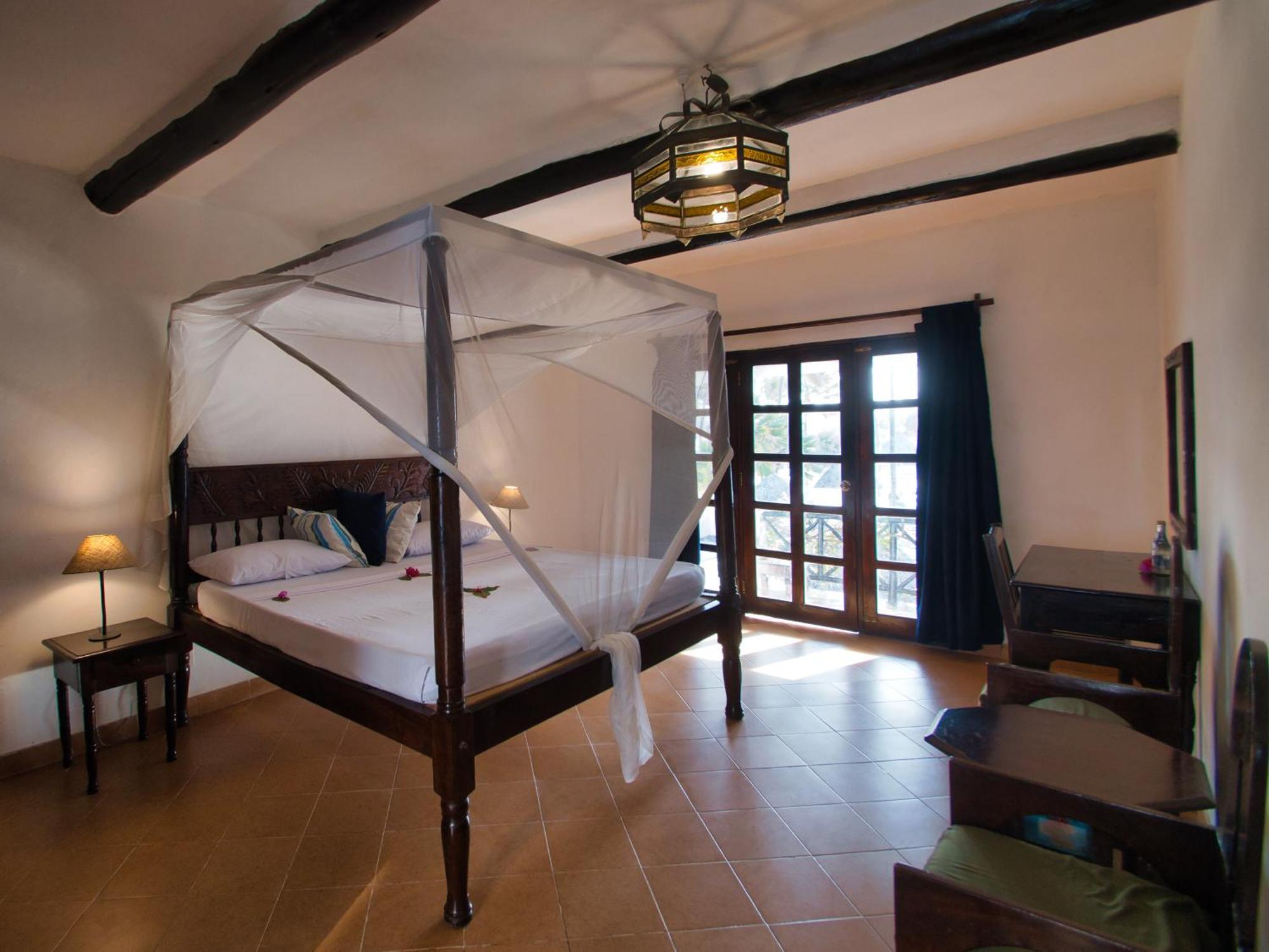 Barracuda Inn Resort Watamu Exterior photo