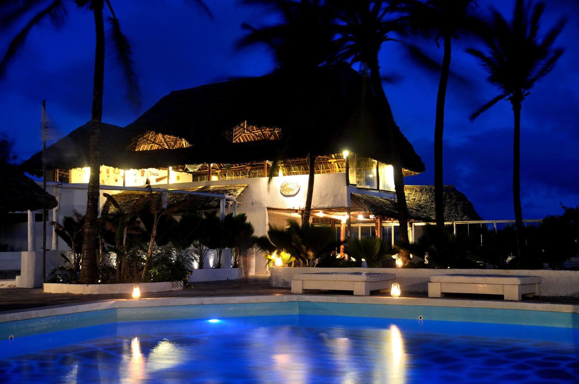 Barracuda Inn Resort Watamu Exterior photo