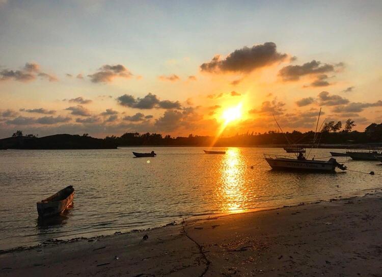Barracuda Inn Resort Watamu Exterior photo